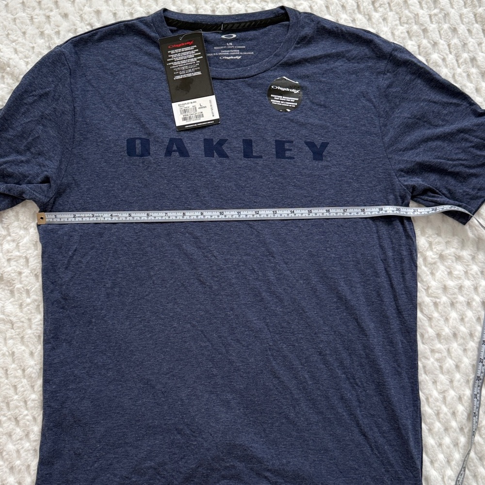 Oakley Shirt-Authentic-NWT - Picture 5 of 7